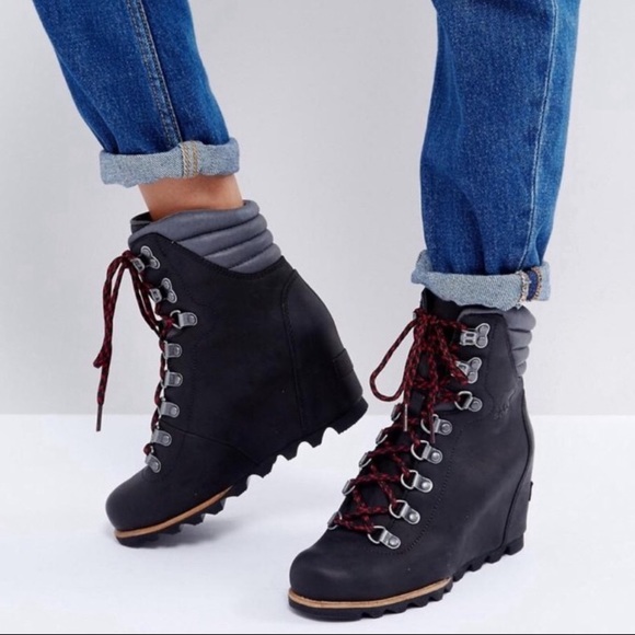 Sorel Shoes - ❤️ SOREL ❤️ Conquest Leather Wedge Boot